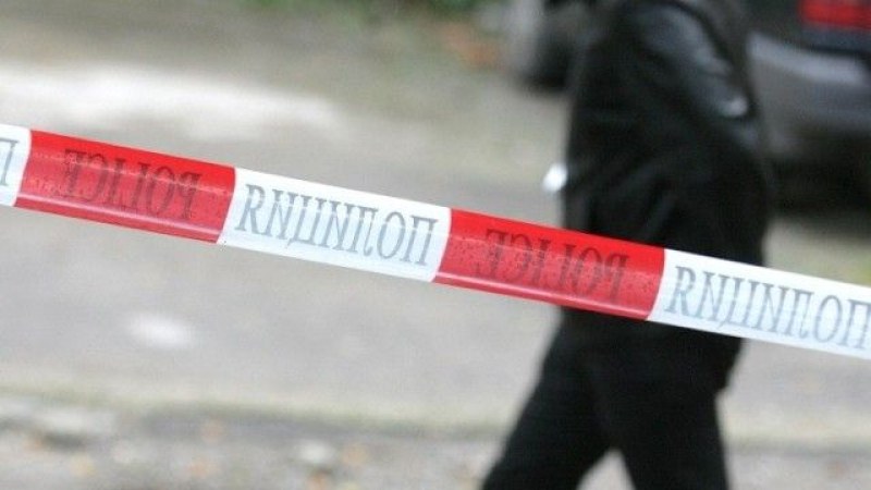 28-годишен шофьор уби пешеходец в Пазарджишко! Остави трупа в храстите