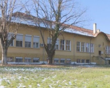 Омбудсманът: За година половината от дома за възрастни хора с деменция са починали