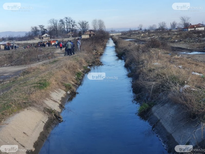 Дете падна в напоителен канал и се удави край Пловдив