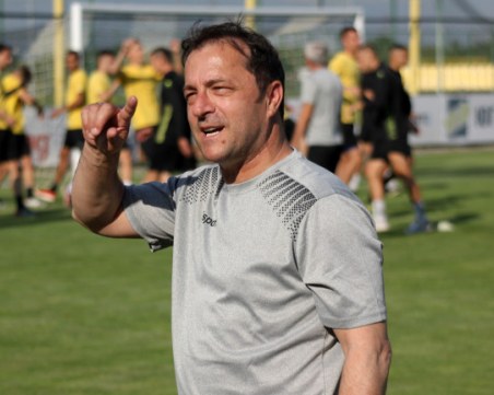 Изгонен от Ботев треньор поема отбор в Хърватия