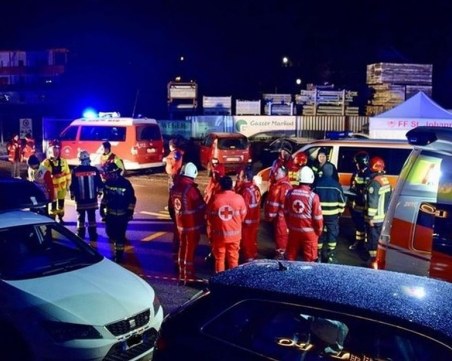 Кола се вряза в туристи в Италия, шестима загинаха