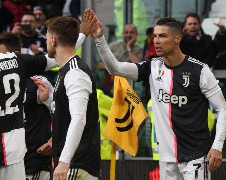 Роналдо с исторически хеттрик при победа на Ювентус