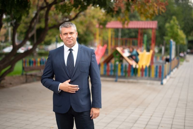 Стоян Алексиев: Детски кътове и паркингите са ми приоритет, Рогошко шосе също е на дневен ред