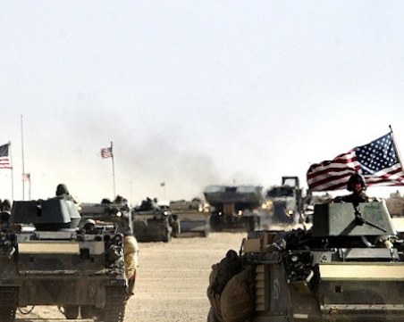 Евакуират двама български военни от Ирак