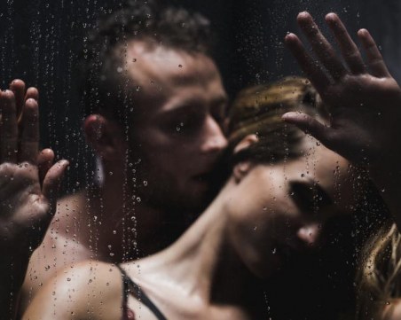 Горещо мокро забавление: най-добрите пози за секс под душа