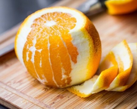 Защо да не изхвърляте портокаловите кори?