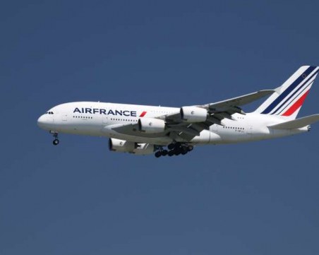 Авиокомпании спират полетите над Ирак и Иран