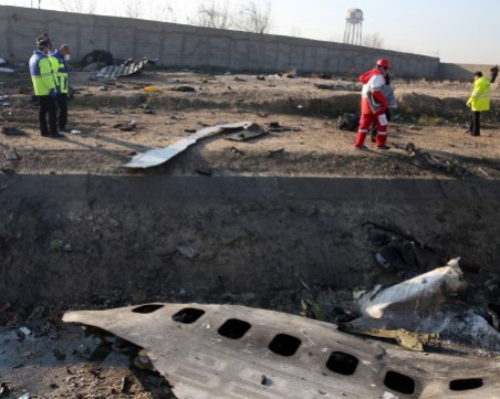 Иран отказва да предаде черните кутии на падналия украински самолет