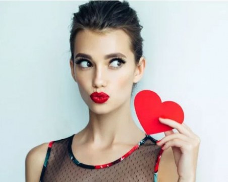 Намисли си число от 1 до 19 и виж ЛЮБОВНИЯ си късмет за януари