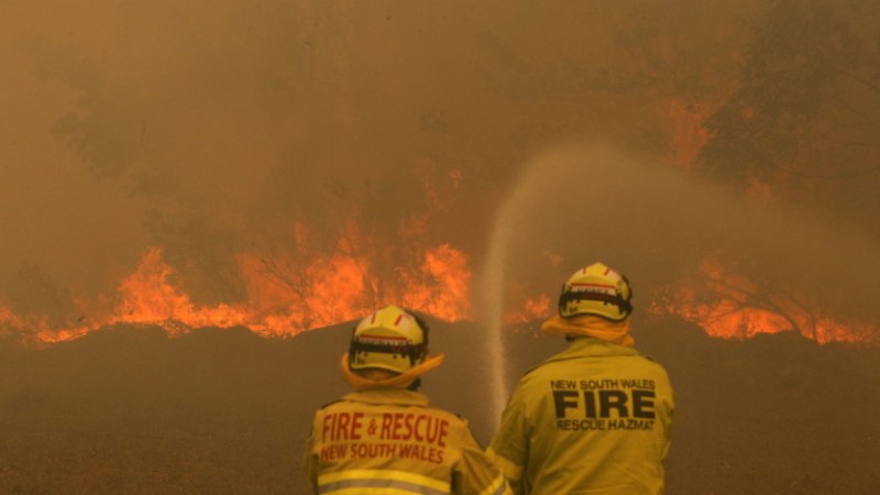 Мъж, загубил къщата си при пожарите в Австралия, спечели 1 млн. долара