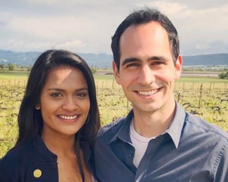 Хитър трик: Мъж предложи брак на приятелката си чрез... любимата ѝ анимация