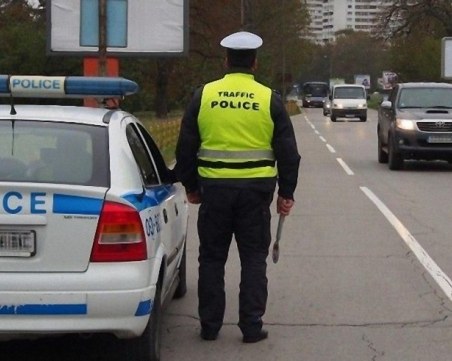 36-годишна от Първомай яхна БМВ без книжка, полицията я спипа