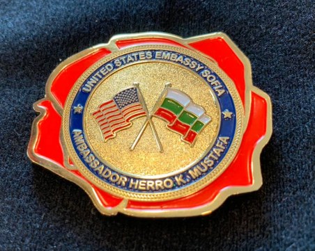 Посланик Херо Мустафа избра българска роза за свой символ