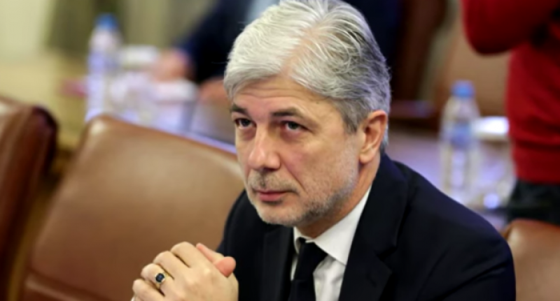 Министър Нено Димов подава оставка до края на деня