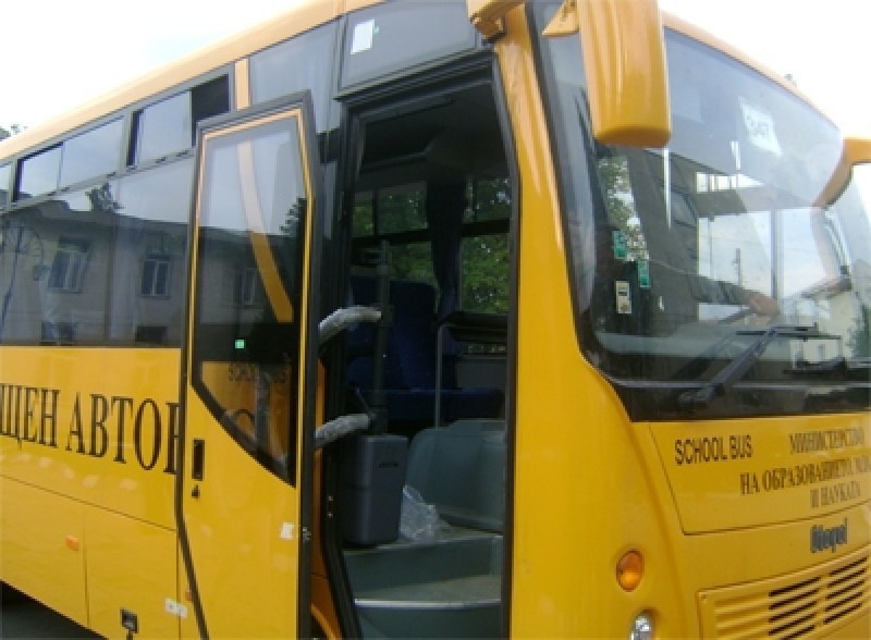 Заради кризата: Още два автобуса осигуряват за учениците от пазарджишки села