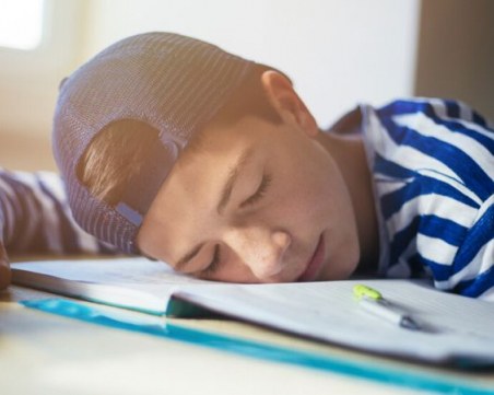 Кръвен тест установява дали децата страдат от недоспиване