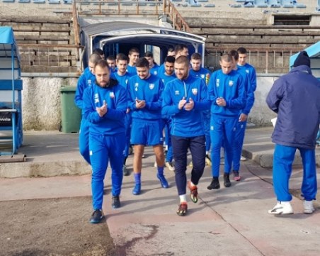 Спартак започна с трима нови, уреди 5 контроли