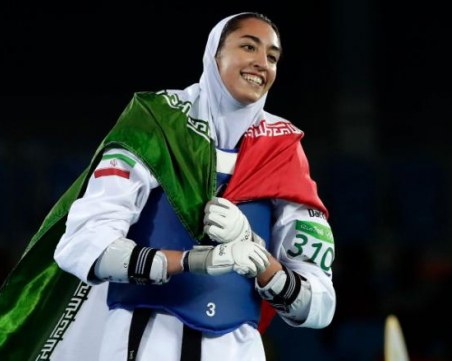 Единствената олимпийска медалистка избяга от Иран