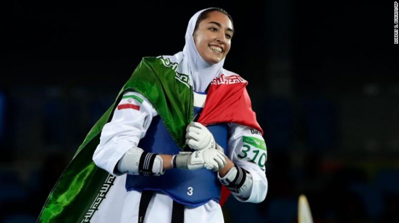 Единствената олимпийска медалистка избяга от Иран