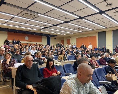 Трима нови професори и петима доценти в МУ-Пловдив