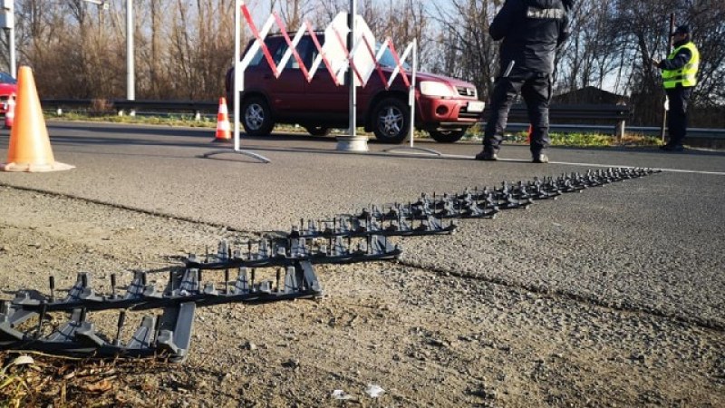 Полиция блокира всички изходи на Бургас