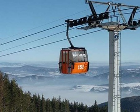 Децата ползват лифта до хижа 