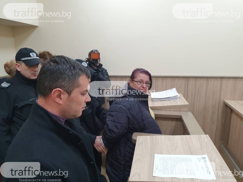 Пловдивчанка измамила 10 души, че ще ги уреди с големи пенсии