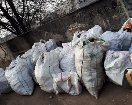 Събраха цял камион боклуци от река Марица в Пловдив