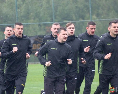 Здрави натоварвания за играчите на Ботев в Алания