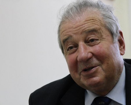 Почина бившият шеф на парламента Благовест Сендов