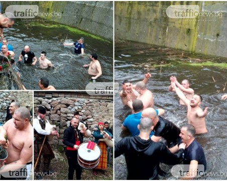 Седем младоженци и техните кумове скочиха във водата на Къпанките в Перущица