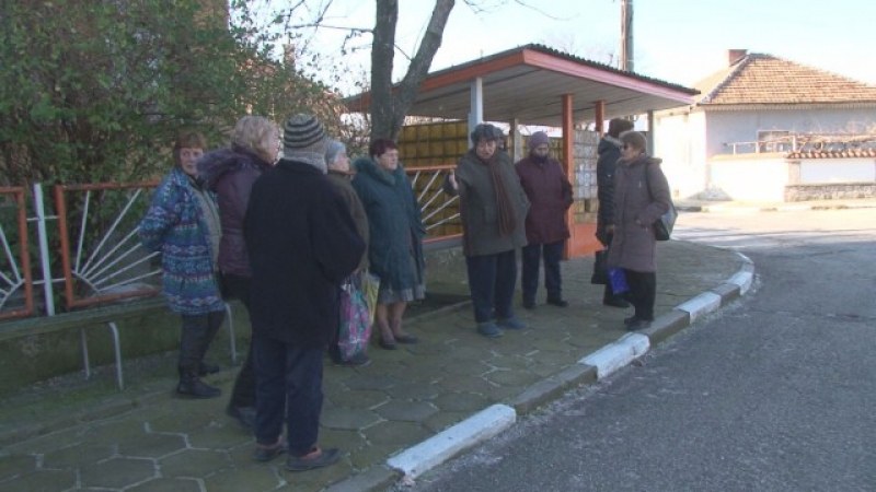 Карловски села на протест! Нямат редовни автобуси