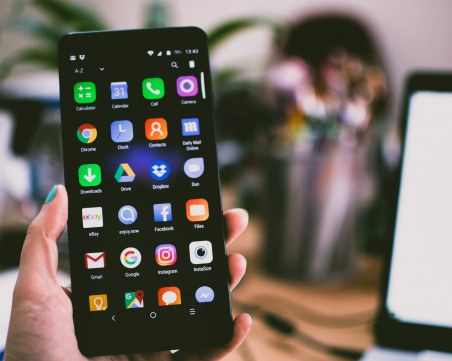 Ето как полицията хаква смартфони ВИДЕО