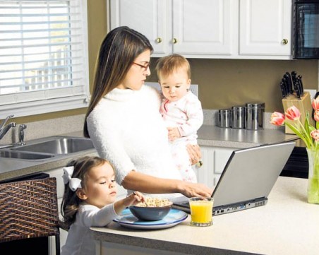 Трудът на жените в семейството - неплатен, незабелязан, непризнат