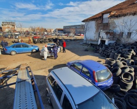 Откриха опасни химикали в бивш завод във Враца