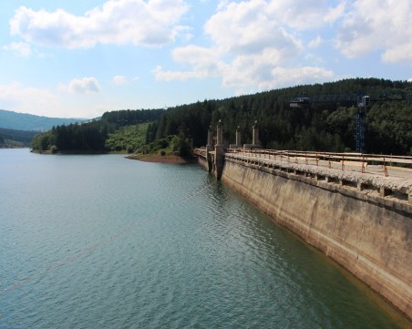 Правителството приема Наредба за безопасна експлоатация на язовирните стени