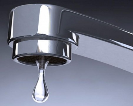 Ремонти спират водата в 