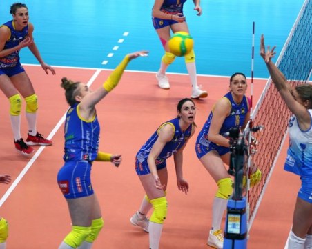 Марица пак пише история! 3:1 над Динамо в Москва!