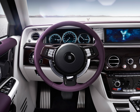 Полицията гони Ролс-Ройс с бандити въоръжени до зъби