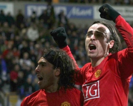 Юнайтед вика на пожар бивш съотборник на Бербатов