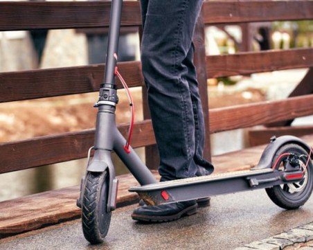 Забраняват движението на тротинетки по тротоарите