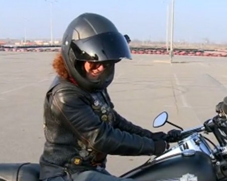 Българка се готви да обиколи света с мотор