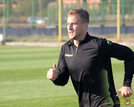 Ботев се раздели с хърватски халф