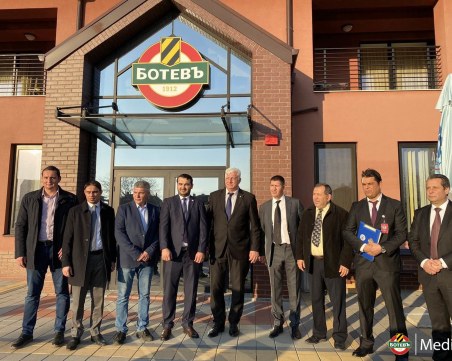 Ботев ще си сътрудничи с международна футболна академия от Либия