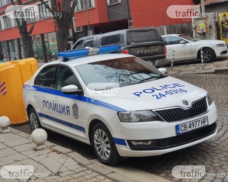 Среднощен екшън в Пловдив! Вандал рита кофи, налита на охранители