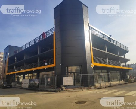 Завършиха първия общински многоетажен паркинг в Пловдив! Решават за цената му