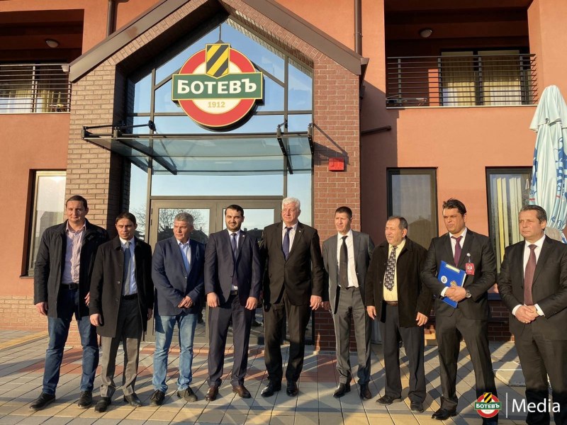 Ботев ще си сътрудничи с международна футболна академия от Либия