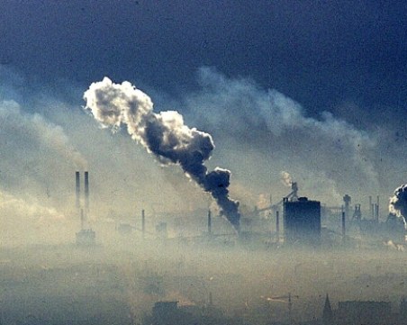 Мръсен въздух в 11 града у нас тази сутрин