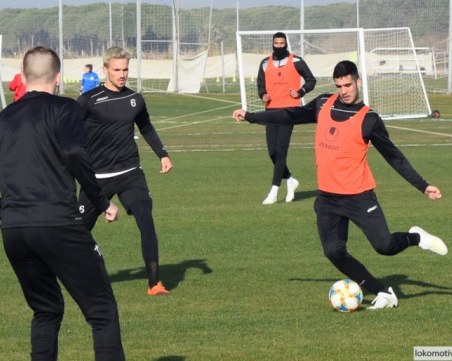 Локо уреди още една контрола в Турция