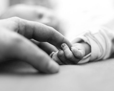 Четири бебета с грипна инфекция в София